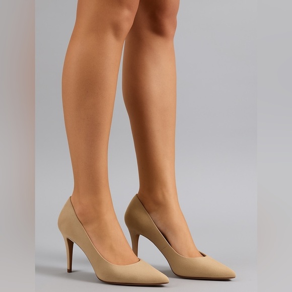 566- Salone Monet Anita Nude Suede Heels Women’s Size 11M NWT w/ Box - Picture 1 of 16